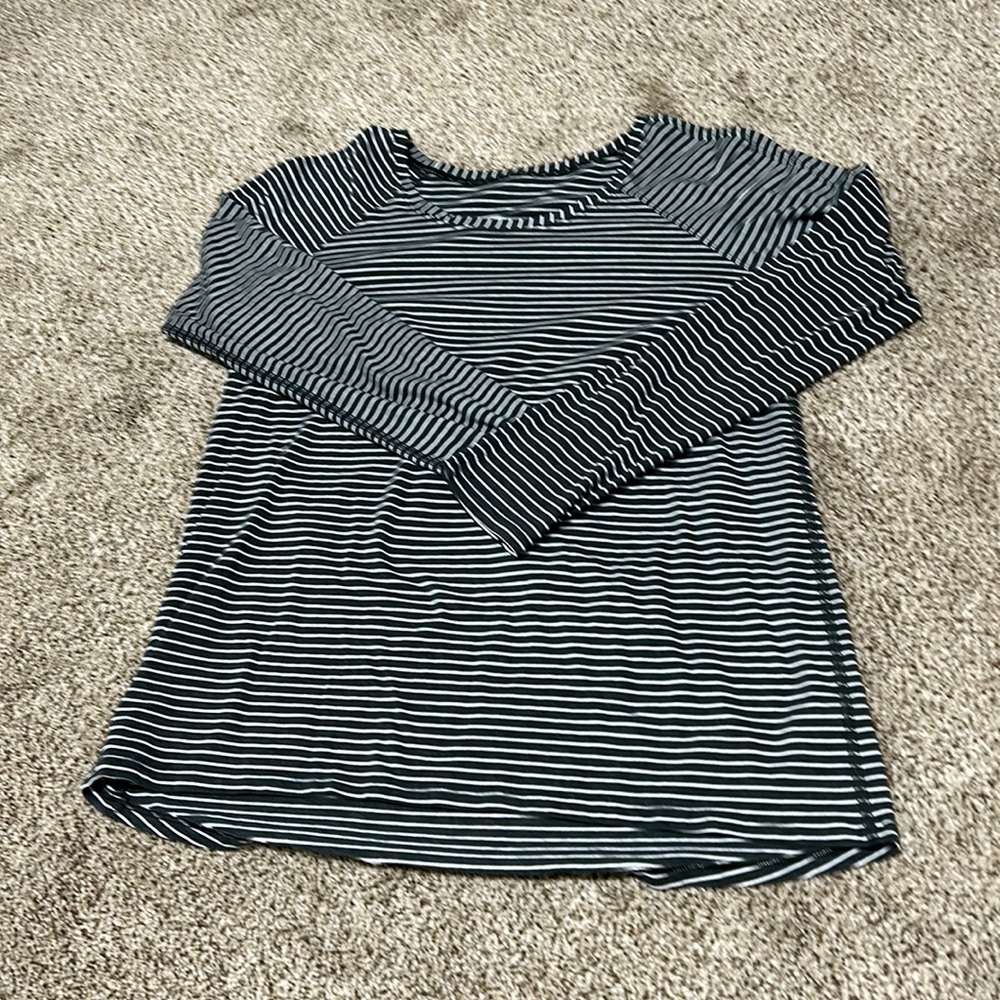 Lululemon long sleeve shirt